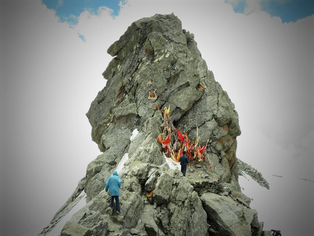 श्रीखंड महादेव, भगवान् शिव ने भष्मासुर को दिया था वरदान