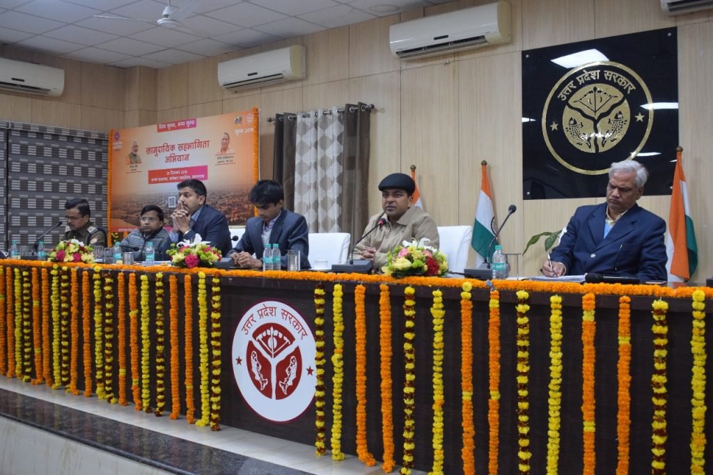 कुम्भ मेले के दौरान चलने वाले लंगर मे संस्थायें रखे साफ-सफाई का विशेष ध्यान -मण्डलायुक्त, प्रयागराज