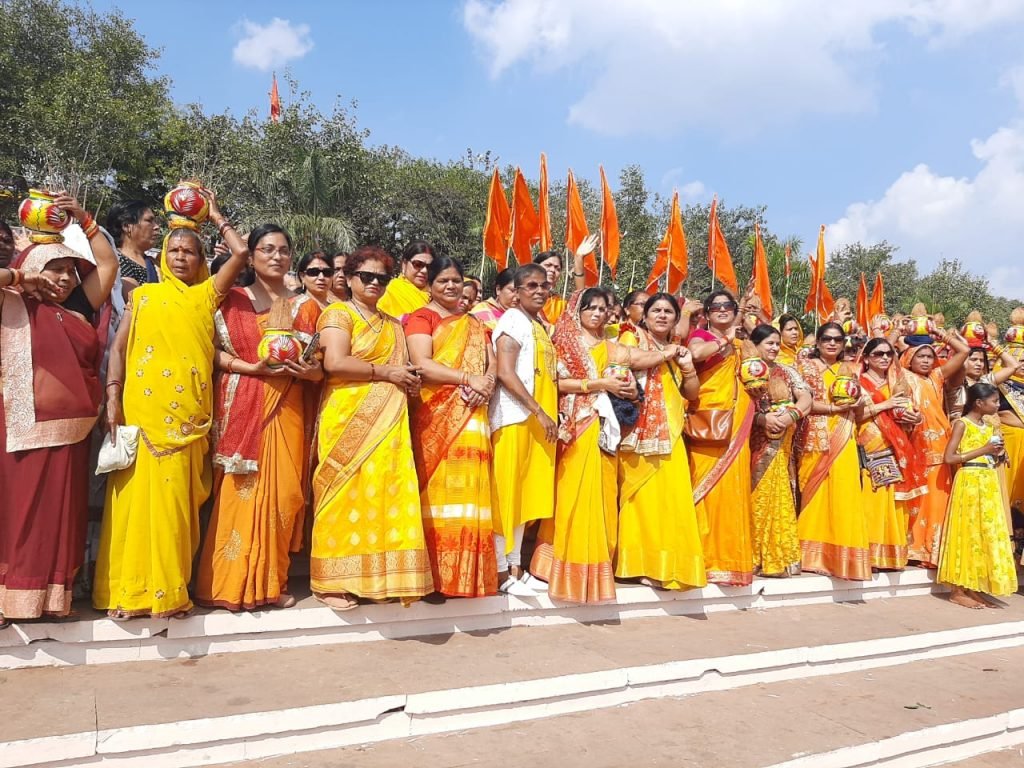 नर्मदा गौ कुम्भ शुभारंभ को लेकर निकाली गई कलश यात्रा