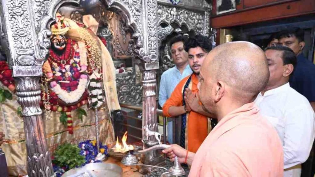 योगी आदित्यनाथ का वाराणसी दौरा: पीएम मोदी के आगमन की तैयारियों का जायज़ा