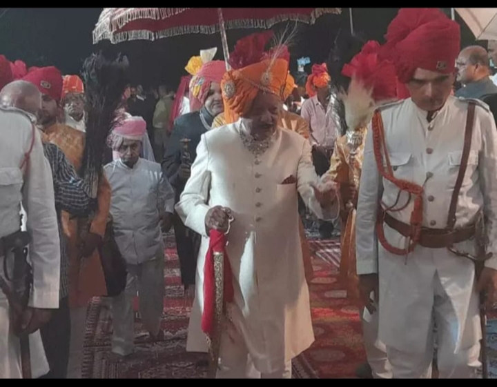 शंकरगढ़ राजघराने में 34 पीढ़ियों से चली आ रही दशहरा परंपरा आज भी बरकरार
